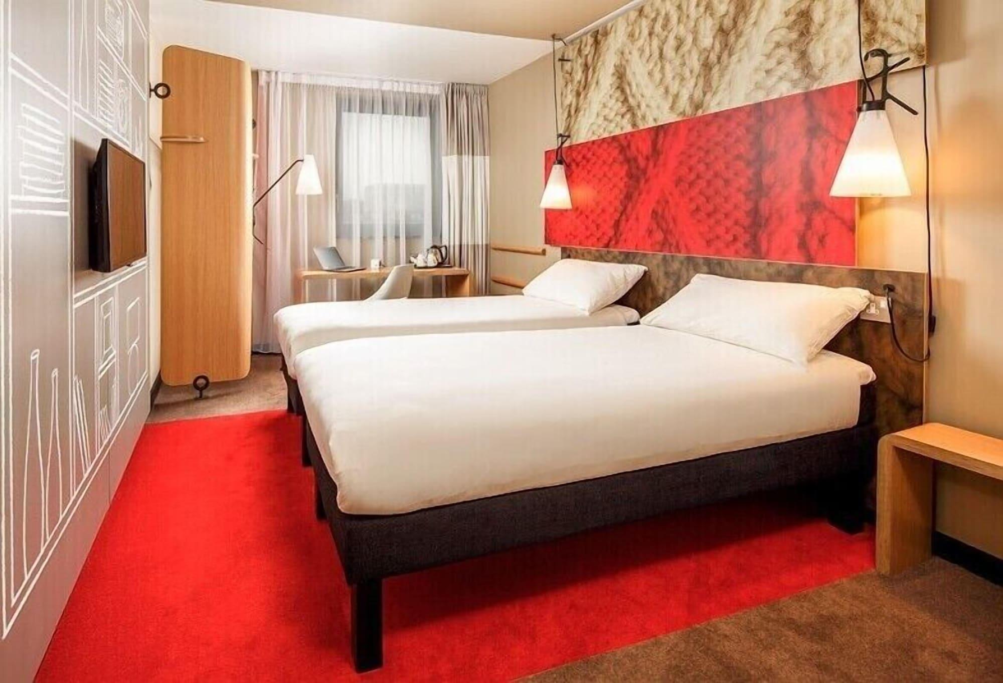 Ibis Coventry Centre Hotel Bagian luar foto