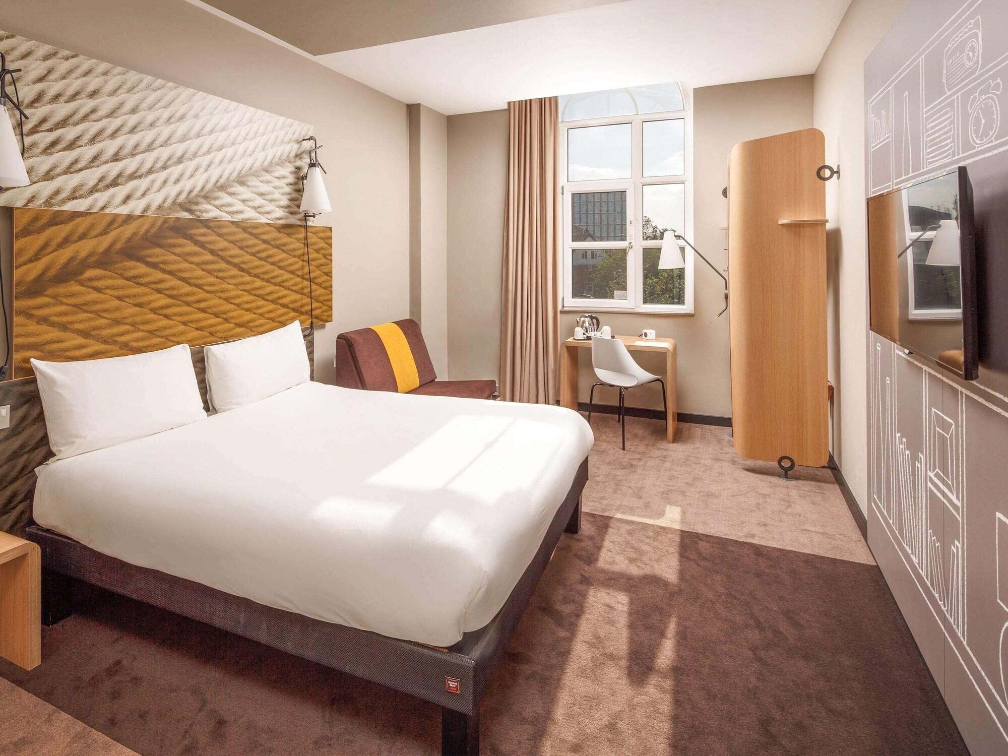 Ibis Coventry Centre Hotel Bagian luar foto