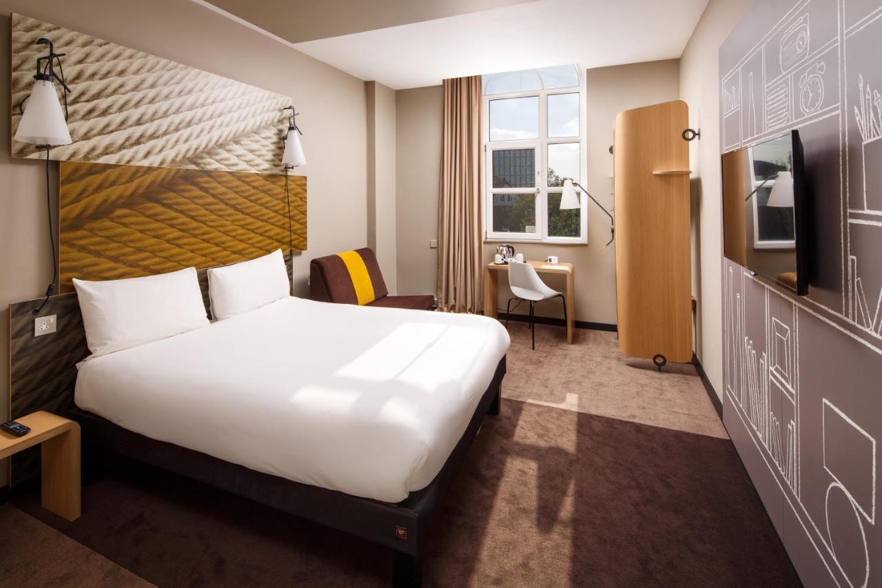 Ibis Coventry Centre Hotel Bagian luar foto