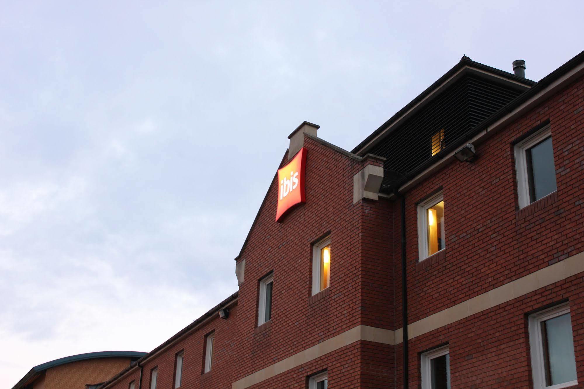 Ibis Coventry Centre Hotel Bagian luar foto